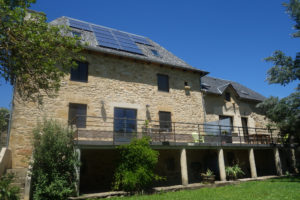 Beau corps de ferme rénové avec gîte