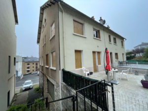  Immeuble coeur de ville d'ESPALION, 5 appartements, garage et atelier