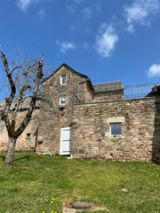 Corps de ferme à 10 minutes de BOZOULS