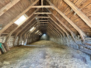 Corps de ferme à rénover entièrement