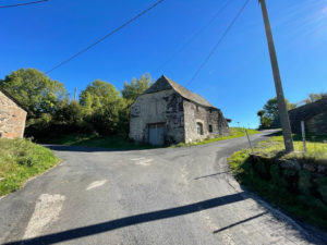 Corps de ferme à rénover entièrement