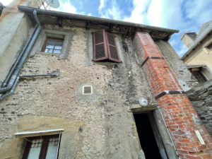 Immeuble de caractère avec terrain - ESTAING