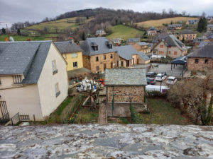 LASSOUTS, maison de Type 4, jardin et garage