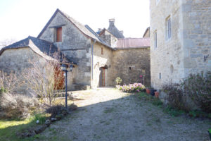 Maison de caractère située à 15min de Rodez.