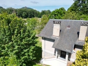 Maison de Type 3/4, avec garage sur une parcelle de 1165 m2, à 5 min du centre ville d'ESPALION.