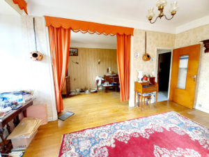 Maison de Type 4/5 avec garage, terrasse et balcon à 2 minutes du centre ville de St Côme d'Olt.