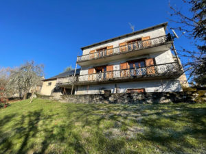 Maison d'habitation de type 4, vue dégagée