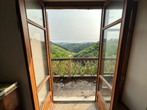 Maison d'habitation de type 4, vue dégagée