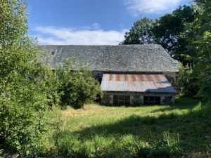 Maison en pierres à rénover entièrement sur la commune d'Argences en Aubrac