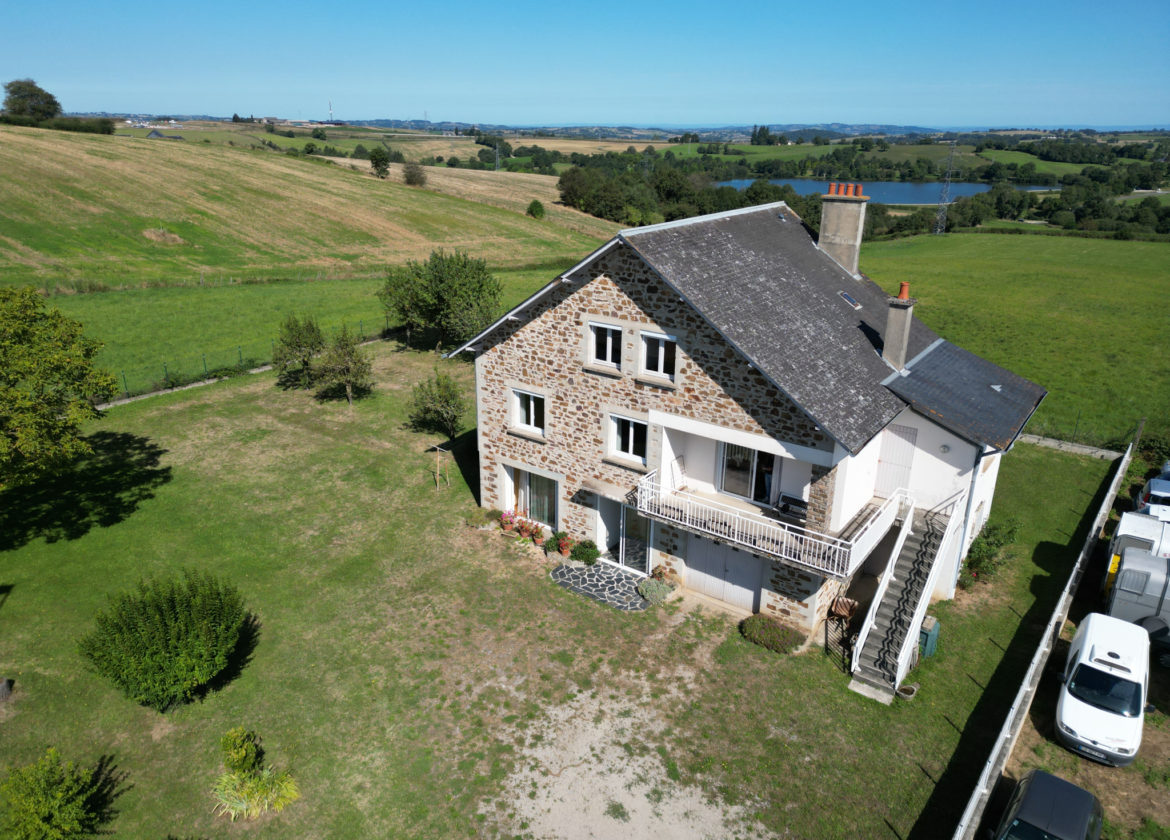 Maison spacieuse avec jardin et T2 indépendant