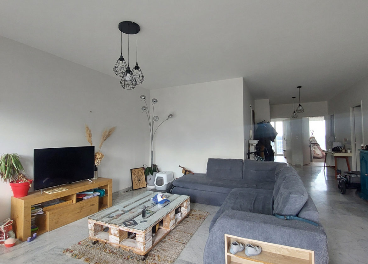 Appartement T3 traversant avec balcons, cave et parking couvert - Avenue Victor Hugo