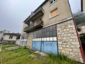  Immeuble coeur de ville d'ESPALION, 5 appartements, garage et atelier