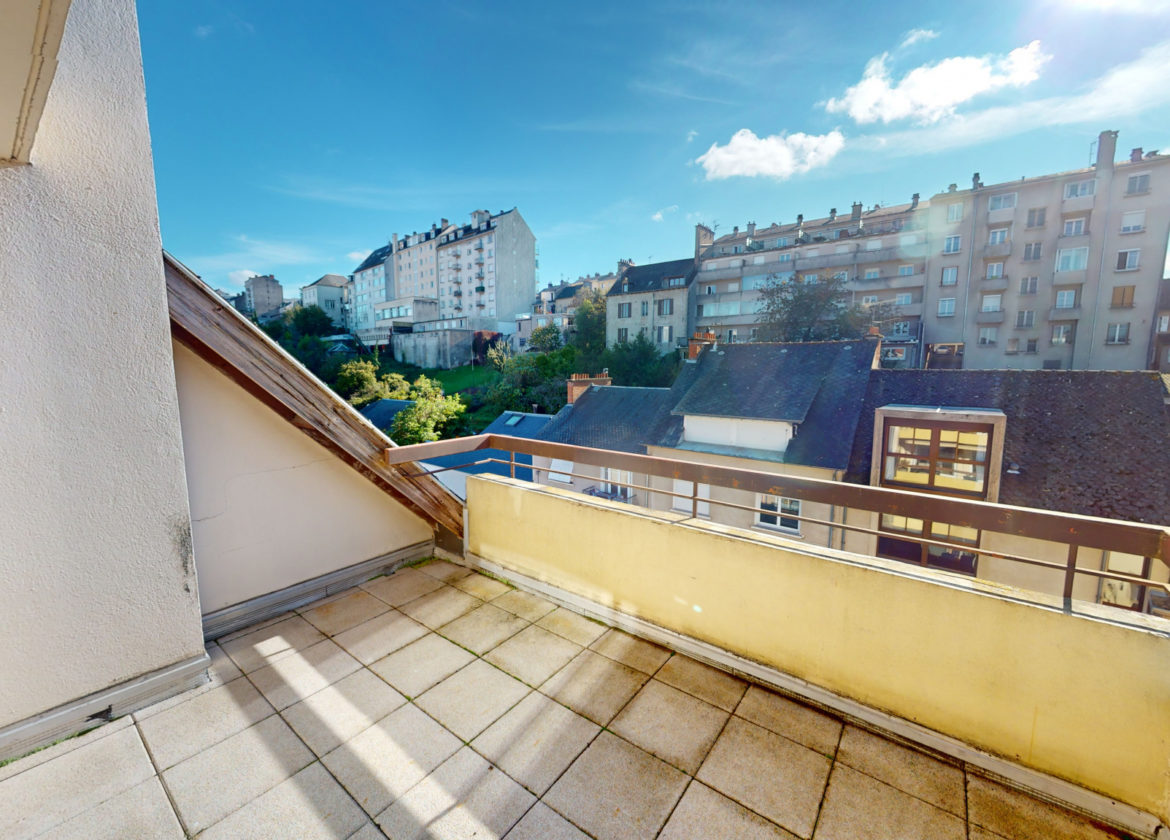 À Vendre - Appartement à Rodez, dernier étage avec deux terrasses