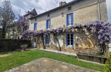 Charmante maison rénovée en pierres - A proximité immédiate de Baraqueville