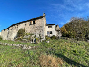 Corps de ferme à 20 minutes d'ENTRAYGUES SUR TRUYERE