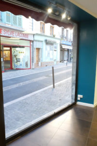 LOCAL 38 M2 ENVIRON - rue principale - St Geniez d'Olt et Aubrac