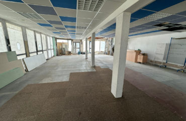 Local commercial de 210m2 - LA PRIMAUBE