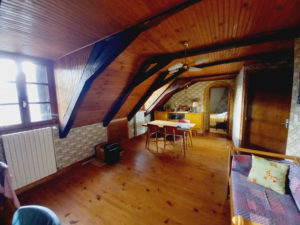 Maison de ville, coeur de ville d'ESPALION, avec garage, terrasse et jardin.