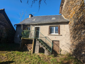 MAISON EN AUBRAC