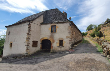 AUBRAC - Maison avec terrain