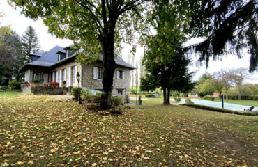 Charmante Maison en pierres de type 8- A moins de 10/12 Minutes du centre ville de RODEZ