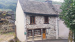 Coeur de village, ST CHELY D'AUBRAC, maison en pierre de Type 3