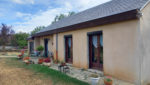 Entre BOZOULS et ESPALION, maison de Type 4, de plain pied, 1000 m2 de terrain.