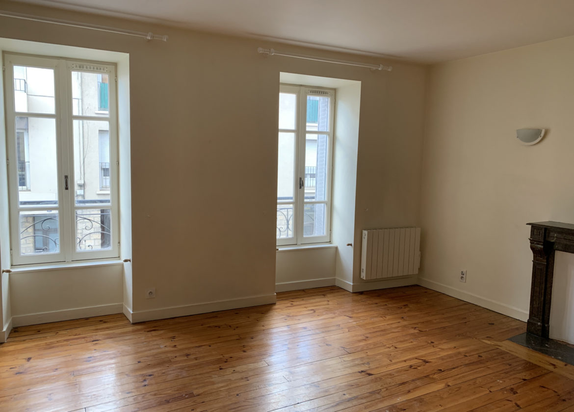 ESPALION, bel appartement T4 de 79 m2, centre ville, cave