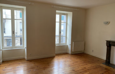 ESPALION, bel appartement T4 de 79 m2, centre ville, cave