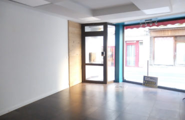 LOCAL 38 M2 ENVIRON - rue principale - St Geniez d'Olt et Aubrac