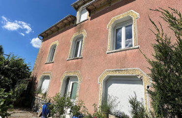 Maison de village avec cour et jardin