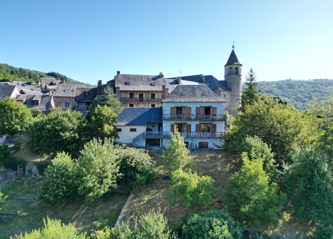 Maison d'habitation de type 4, vue dégagée