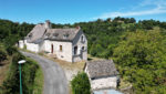 Maison en pierres avec chalet et grand terrain attenant