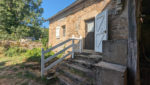 MAISON EN PIERRES avec Hangar et terrain