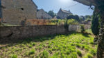 MAISON EN PIERRES avec Hangar et terrain