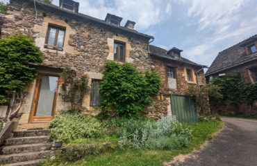 Maison - Grange - Garage - terrain