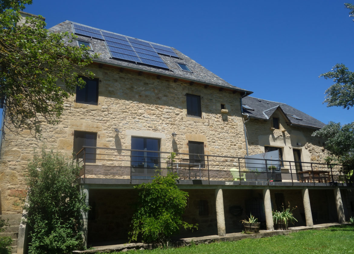 Beau corps de ferme rénové avec gîte