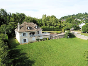 Beau pavillon à ESPALION