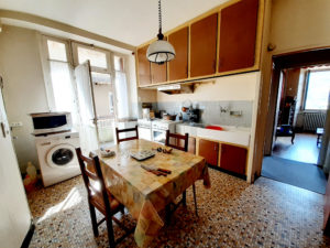 Maison de Type 4/5 avec garage, terrasse et balcon à 2 minutes du centre ville de St Côme d'Olt.