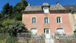 Maison de village avec cour et jardin