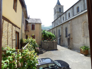 Maison de ville en pierres de Type 2/3, ENTRAYGUES SUR TRUYERE