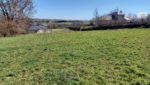 Aux portes de l'Aubrac, terrain à bâtir de 1878 m2.