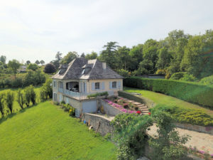 Beau pavillon à ESPALION