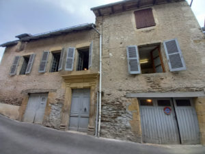 Maison avec terrain en coeur de village, ESTAING