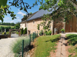 Maison de caractère avec grange sur 3.500m2