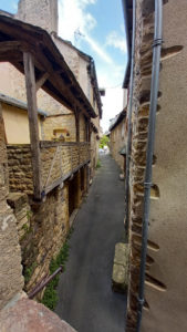 Maison de Type 4, coeur de village de SAINT COME D'OLT.