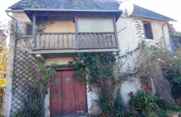 Maison de village, centre village, Castelnau de Mandailles