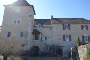 Maison de caractère située à 15min de Rodez.