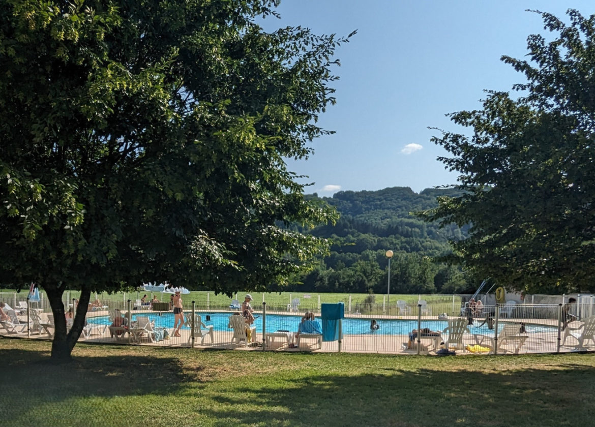 APPARTEMENT T2 -TERRASSE - PISCINE SUR RESIDENCE