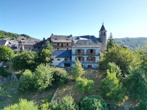 Maison d'habitation de type 4, vue dégagée